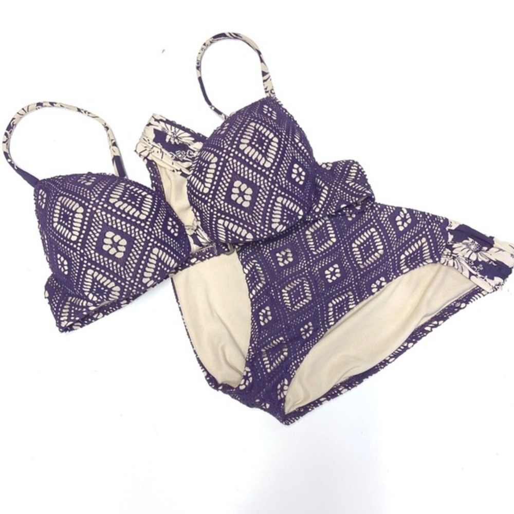 BECCA by Rebecca Virtue Purple Crochet Bikini Swimsuit Set Size M Top L Bottoms